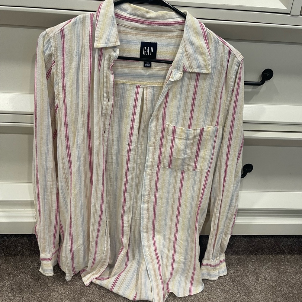 GAP Women’s Button Down - XS